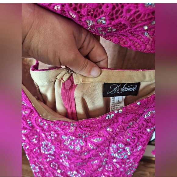 LA FEMME FUSHIA PINK 2PC PROM DRESS SIZE 6 - Picture 6 of 9